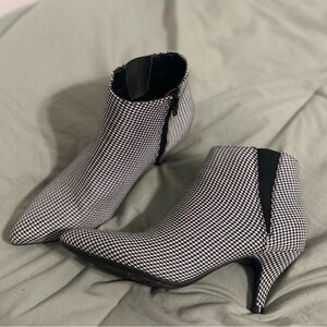 Houndstooth Heels